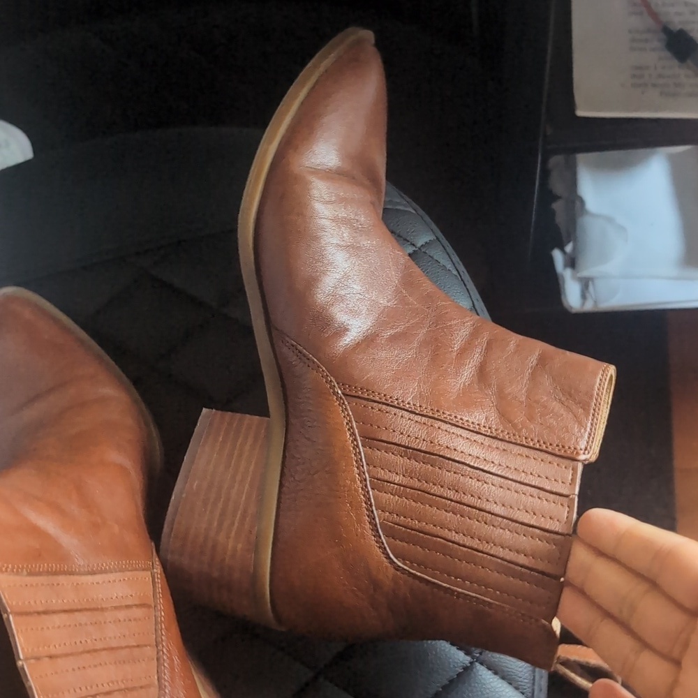Crown Vintage Brown leather ankle boot Size 8.5